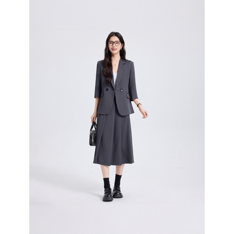 Women Formal Wear For Interview - طقم بدلة نسائية باللون الأزرق البحري