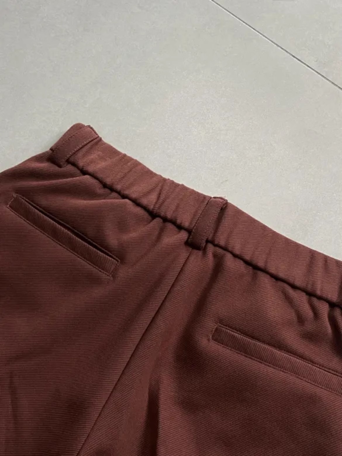 بنطلون كاجوال على الطراز الكور - مراجعة Tailored Trouser Wide وسعره